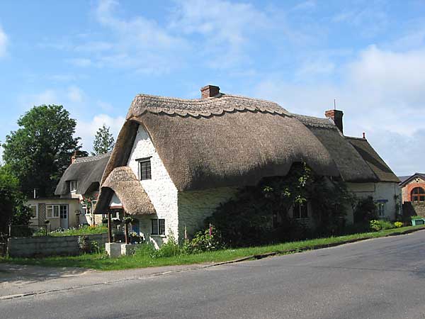 Thatched-roof houses in the village of Tubney