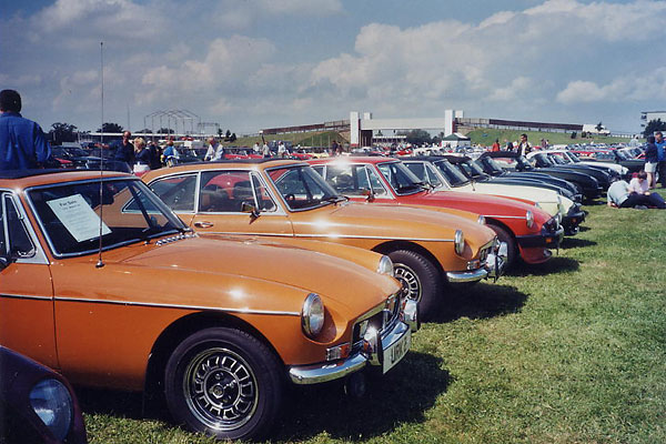 MGB GT V8 colors: Blaze, Flamenco Red, and Glacier White