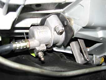 clutch slave cylinder