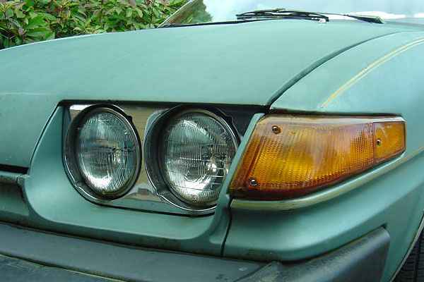 Rover SD1 headlights