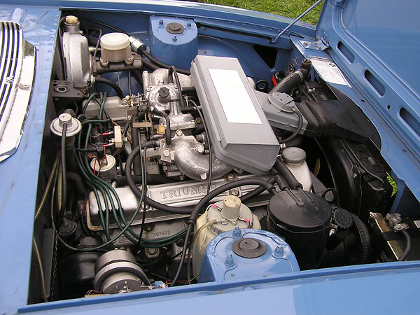 Original Triumph V8 engine