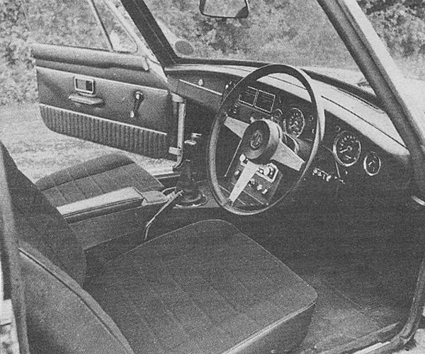 MGB GT V8 interior and dashboard