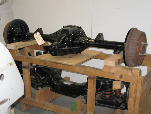 Top: Chevy 10-bolt rear axle with Eaton LSD and 3.42:1 gears, as were standard on Chevy S10 pickups.