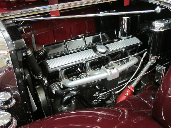 Cadillac Sixteen Engine