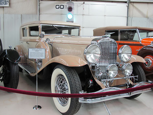 1930 Duesenberg Derham-bodied Arlington Club Sedan (J232)