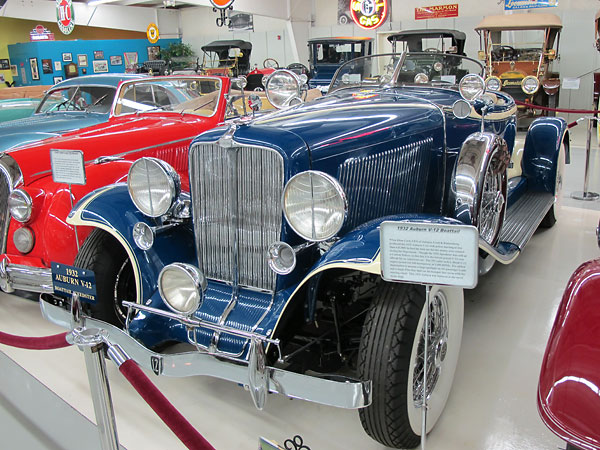 1932 Auburn V12 Boattail