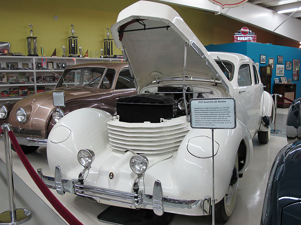 1937 Cord 812SC Berline