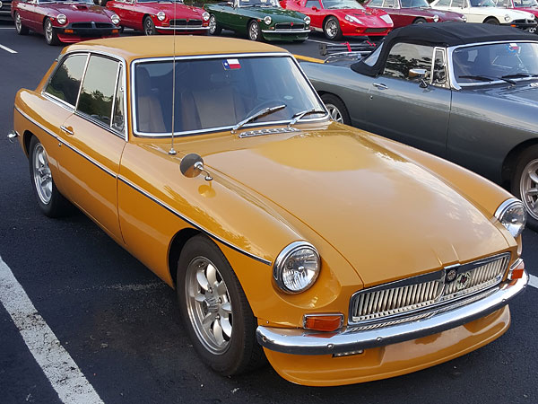 Barry Glass' MGB GT with Rover V8- Texas