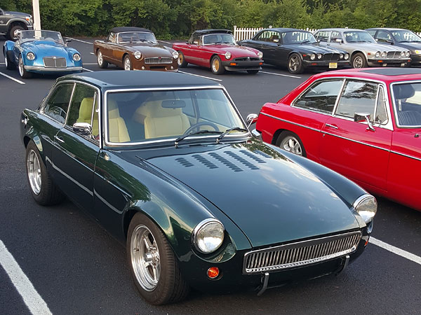 Dan Master's 1974 MGB GT with Ford 302 V8 (fuel injected) - Alcoa, Tennessee