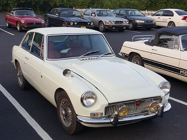 Mickey Richaud's 1969 MGB with GM 3.4L V6 - Townsend, Tennessee