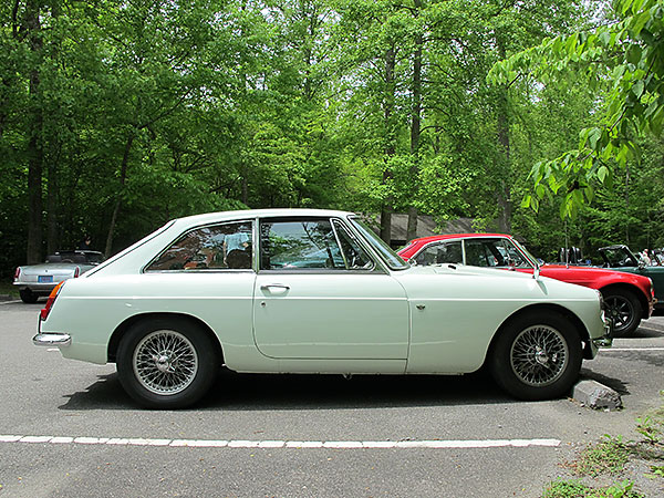 Mickey Richaud's 1969 MGB with GM V6</a> - Townsend, Tennessee