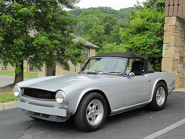 Paul Overbeek's Triumph TR-6 with Ford V8 - Michigan