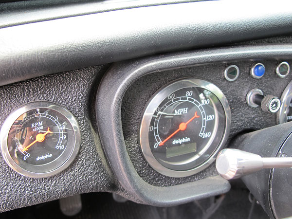 Dolphin tachometer (0-10,000rpm) and speedometer (0-140mph).