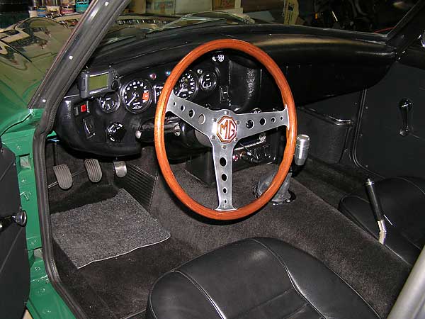 1969 MGC-GT interior