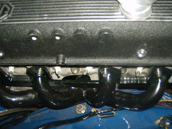 These block hugger headers are larger bore than the ones usually marketed for MGB V8 conversions.
