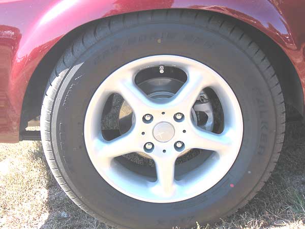 15 x 7 alloy wheels and Dodge Challenger / Plymouth Sapparo disc brakes