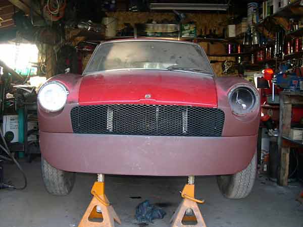 Brian Bayer's MGB GT with Chevy 383