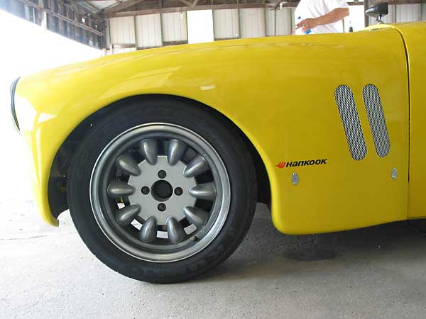 15x8 Superlite wheels. 225/45/15 Kumho V700 R-compound tires.