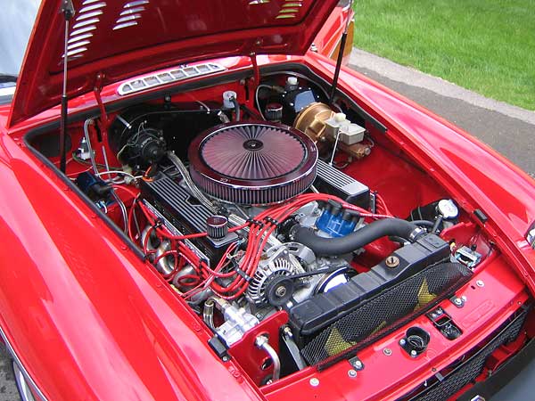 MGB V8 radiator, oil cooler, 2 stock MGB electric fans plus a 10 inch electric auxiliary fan