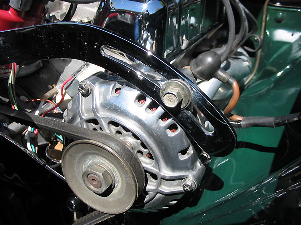 Mitsubishi 55 amp alternator, from a Mazda 323.