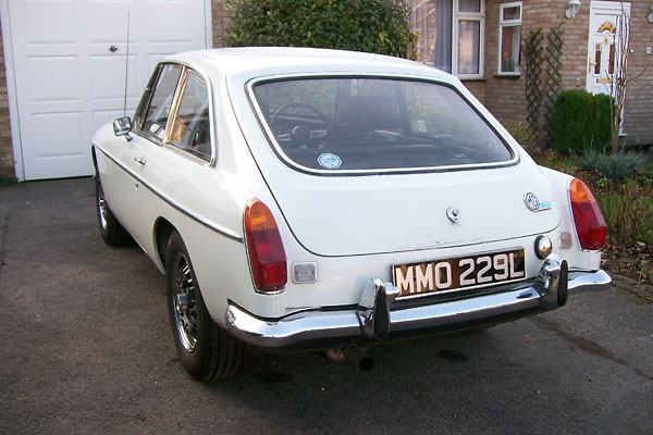 Traveling incognito: MGB GT V8 prototype, viewed from the rear.