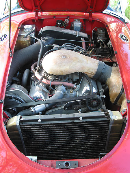GM 3.4L V6 with a GM Varijet 390cfm carburetor.