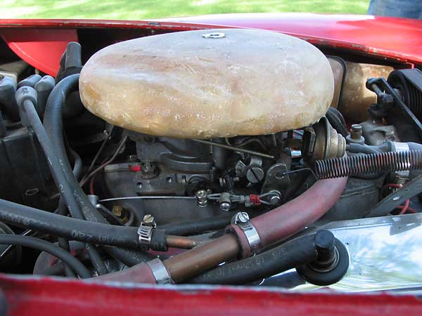 Clever homemade fiberglass air cleaner/induction system.