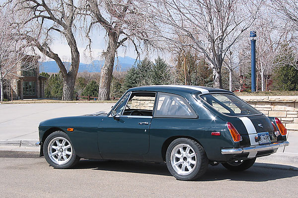 Curtis Jacobson's 1971 MGB GT with Buick 215 V8