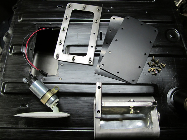 Walbro GSS250 (190 liter per hour) fuel pump with Honda Civic (45-degree angled) prefilter.