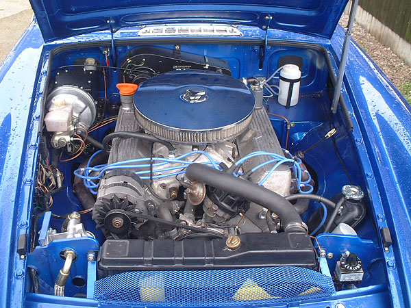 Rover 3500cc V8 with Weber 500 carburetor