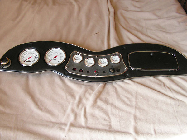 TPI gauges (left to right) five inch speedometer (0-140mph), tachometer (0-8000rpm)...