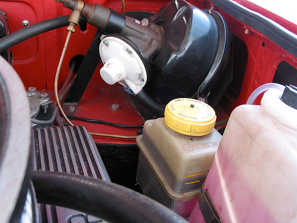 Power steering reservoir (and remote power brake servo)