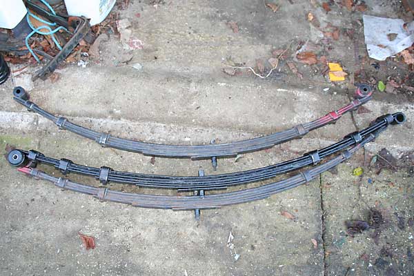 Reverse-eye leaf springs have been used to lower the car's ride height.