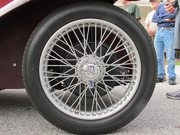 Dunlop tires (4.00x19).