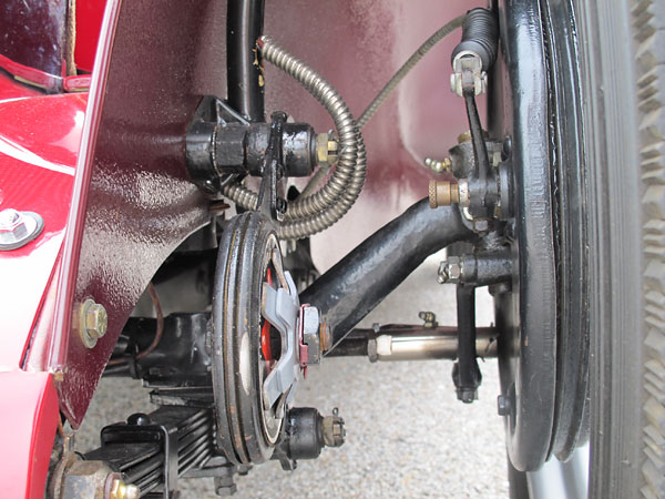 Beam axle front suspension.