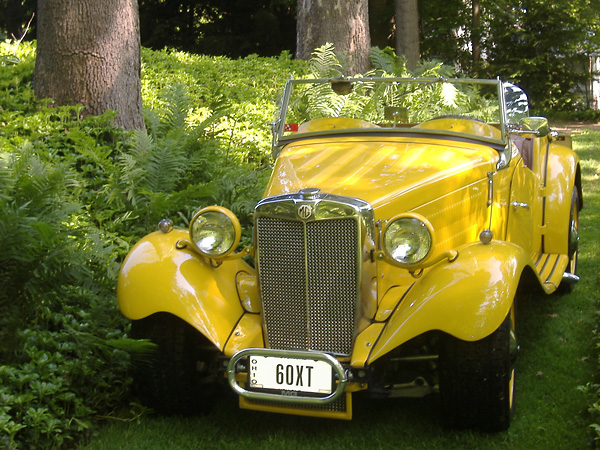 Ed LaBrush's 1952 MG TD V8 with Chevy ZZ4 V8 and Custom Front and Rear