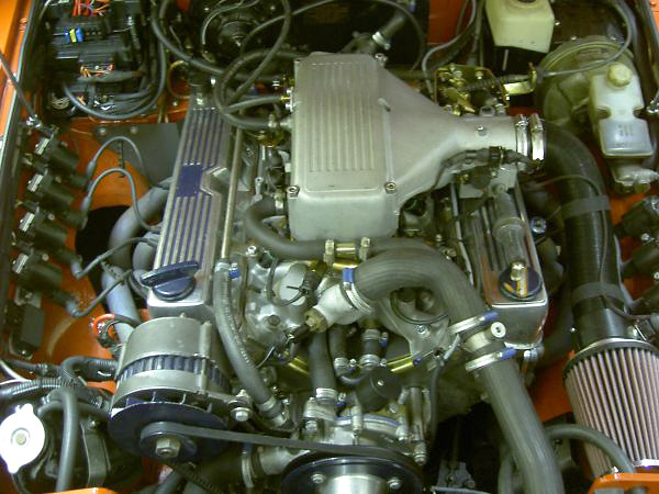 Rover 3500cc V8 with crank-fired electronic ignition and electronic fuel injection.