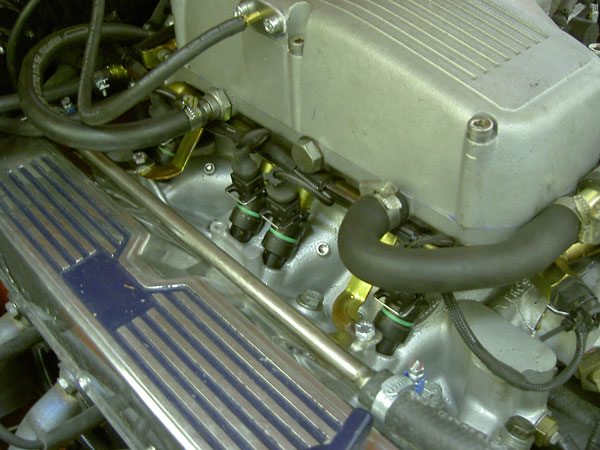 Rover 3.9 Green fuel injectors.