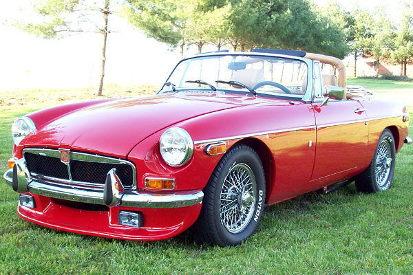 Joe Hutcherson's 1976 MGB with Chevy 4.3 EFI V6