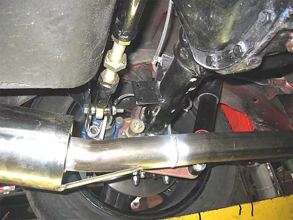Panhard rod, disk brake, caliper and gas shock
