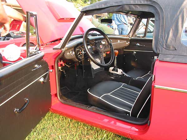 Jeff Howell's MGB with Buick 215 V8 Engine