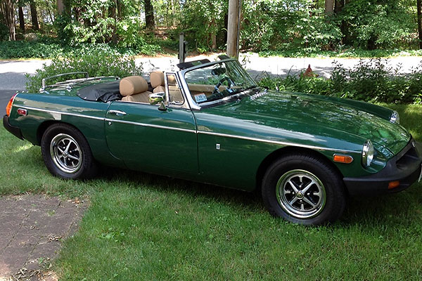 Jeff Neal's 1975 MGB with Rover 3.5L V8 Engine