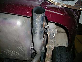 centered fuel tank for duel exhaust
