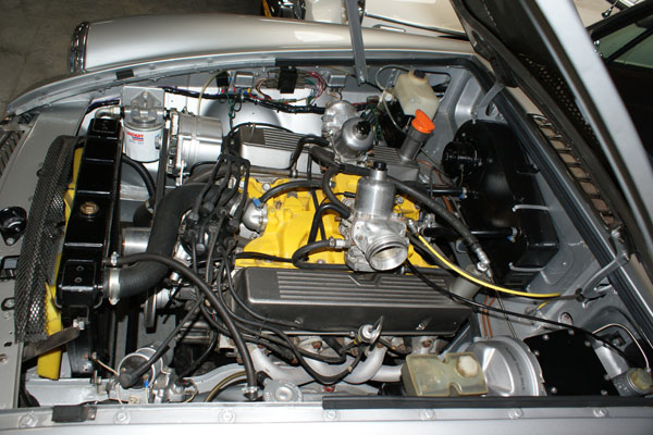 The most conspicuous difference between an original MGB GT V8 engine and a Rover SD1 engine.