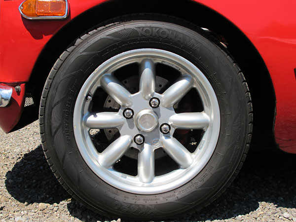 Compomotive 8-spoke aluminum wheels.
