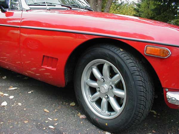 Ken Bottini's MGB: BMW M3 shark gills