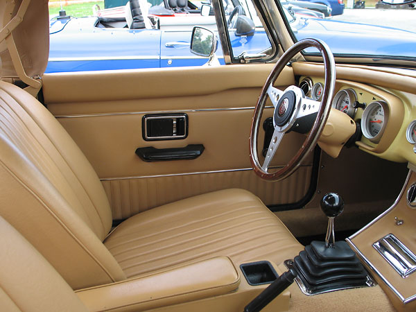 1977-1980 armrest/console was cut down to suit the custom shifter boot.