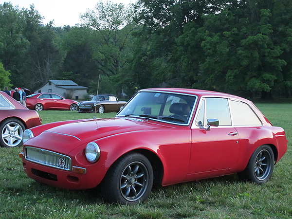 Mike Maloney's 1974 MGB-GT with 3.9L Rover V8