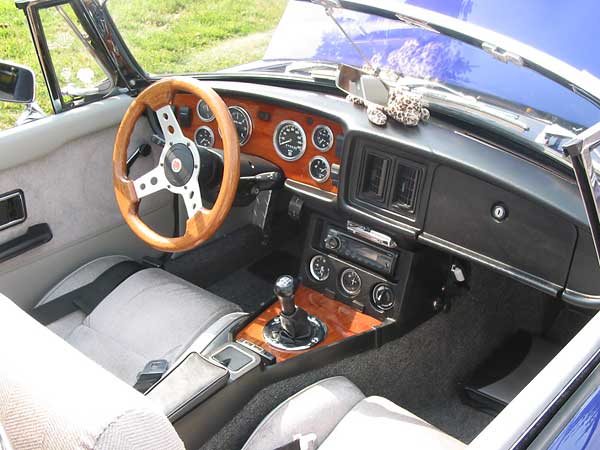 MGB wooden dashboard inserts and steering wheel