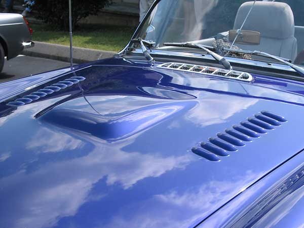 RV8-style MGB hood bulge and cooling vents